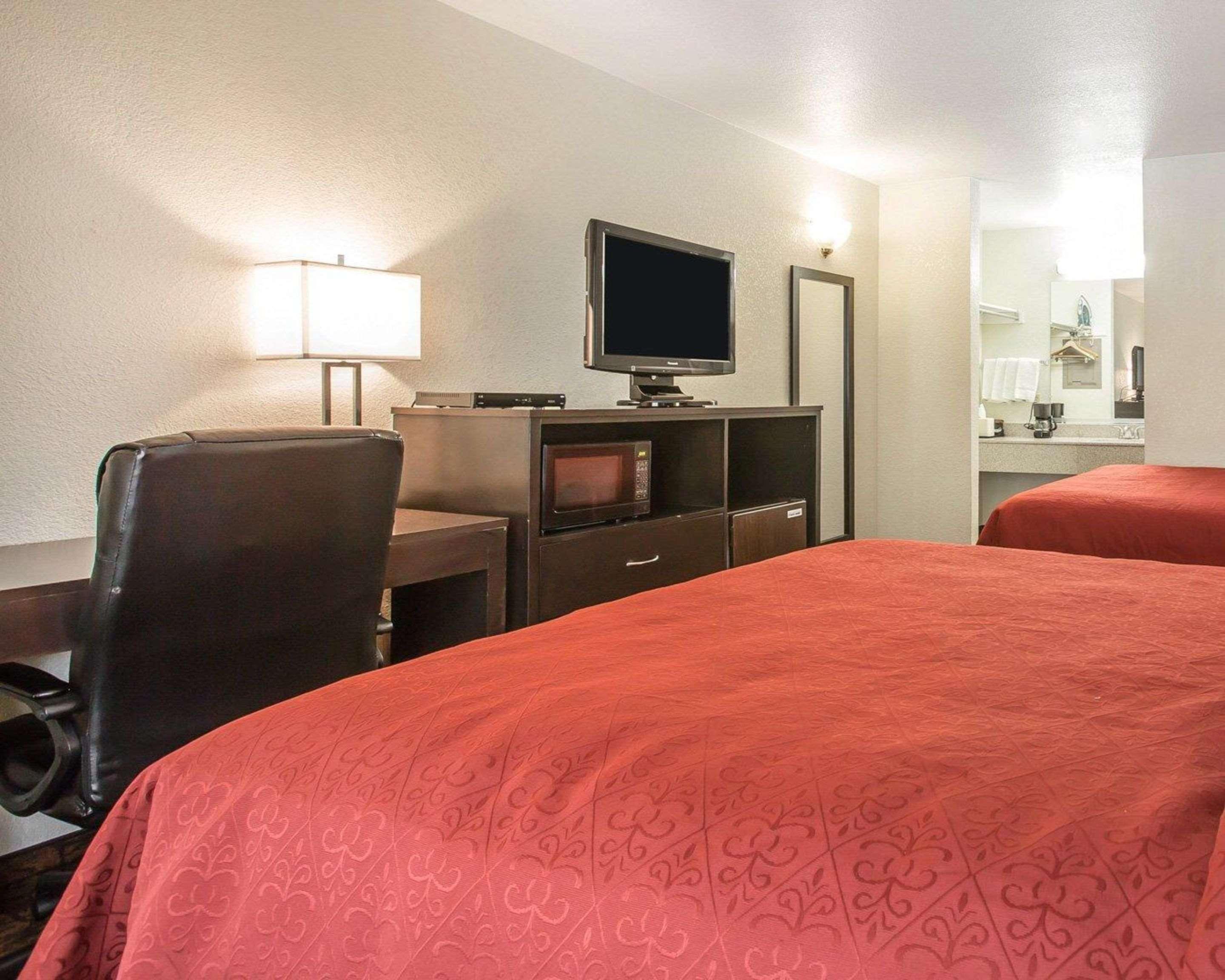 Quality Inn & Suites Woodland - Sacramento Airport Exterior photo