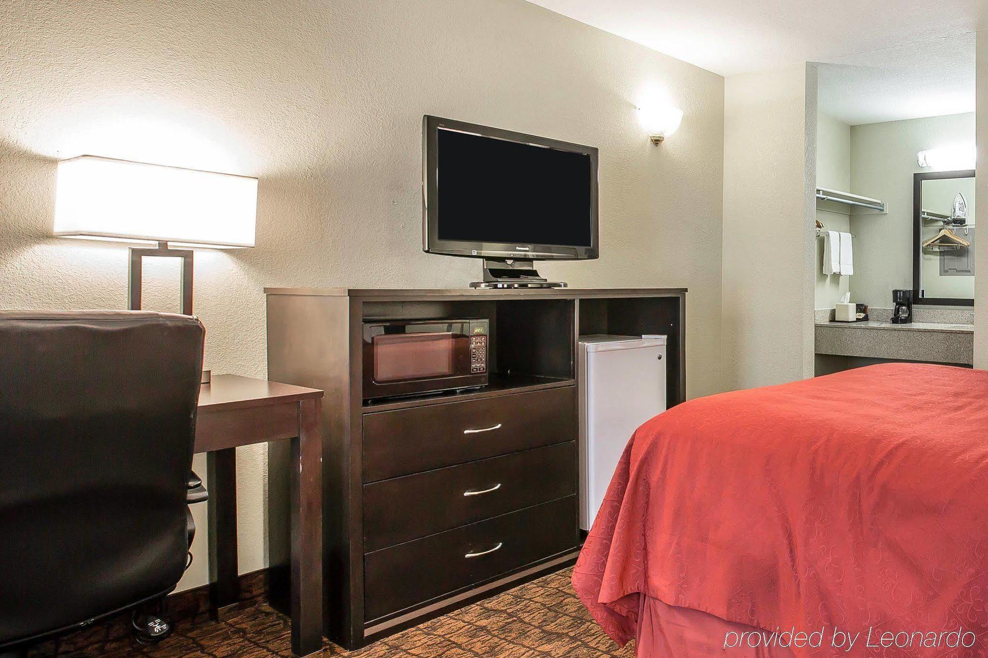 Quality Inn & Suites Woodland - Sacramento Airport Exterior photo